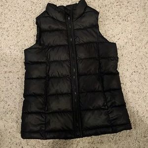 Old Navy black puffer vest